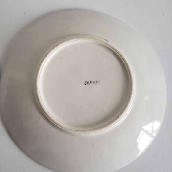 2 Vintage Willow Ware by Royal China Side 6" Small Plates Saucers Blue White - Picture 10 of 10